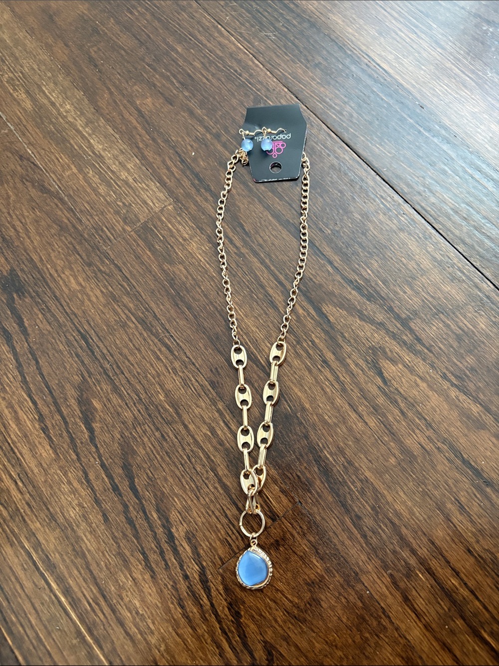 Boohoo Gold-Tone Chain Necklace with Earrings Blue Teardrop Pendant